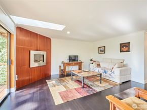 15028 245th Avenue SE, Issaquah WA 98027