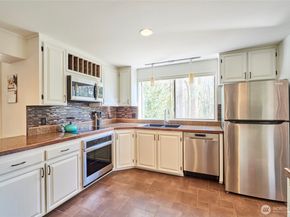 15028 245th Avenue SE, Issaquah WA 98027
