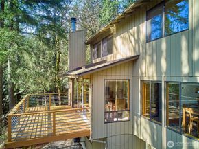 15028 245th Avenue SE, Issaquah WA 98027