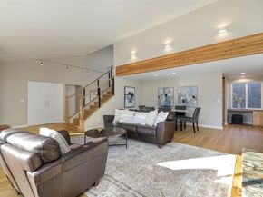 6001 60th Avenue NE, Seattle WA 98115