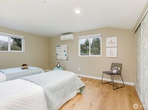 6001 60th Avenue NE, Seattle WA 98115