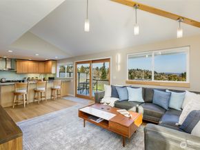 6001 60th Avenue NE, Seattle WA 98115
