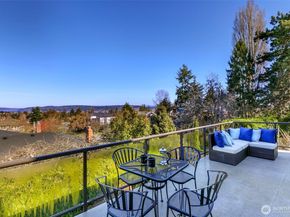 6001 60th Avenue NE, Seattle WA 98115