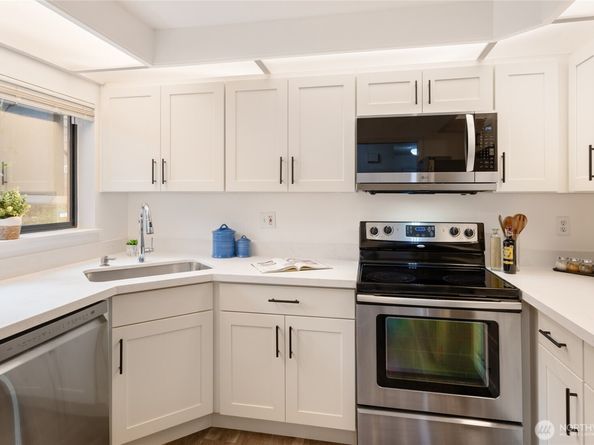 1819 N 107th Street 103, Seattle WA 98133