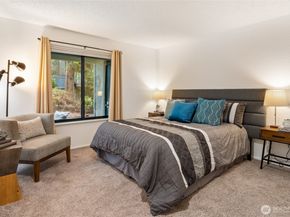 1819 N 107th Street 103, Seattle WA 98133