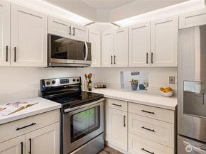 1819 N 107th Street 103, Seattle WA 98133