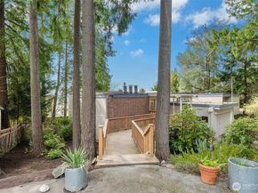 7237 NE 121st Place, Kirkland WA 98034