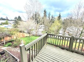 37434 18th Ave S, Federal Way WA 98003