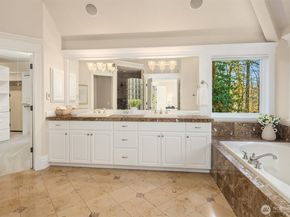 12419 205th Place NE, Woodinville WA 98077