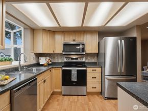 19855 Stavanger Loop NE, Poulsbo WA 98370
