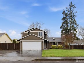 19855 Stavanger Loop NE, Poulsbo WA 98370