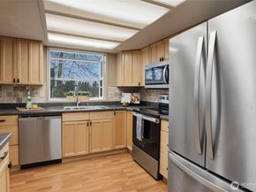 19855 Stavanger Loop NE, Poulsbo WA 98370