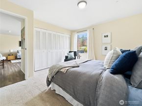 19411 56th Avenue W 220, Lynnwood WA 98036