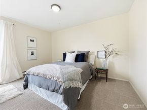 19411 56th Avenue W 220, Lynnwood WA 98036