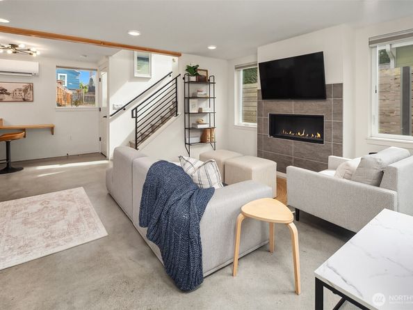 411 B NE 80th Street, Seattle WA 98115