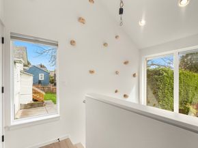 411 B NE 80th Street, Seattle WA 98115