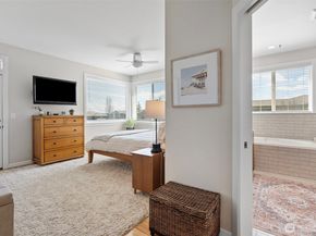 7989 E Barsay Lane, Port Orchard WA 98366