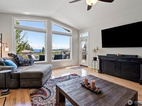 7989 E Barsay Lane, Port Orchard WA 98366