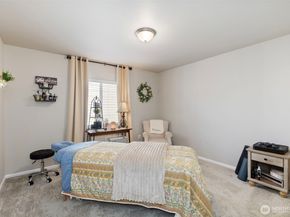 1324 Baker Heights Loop, Bremerton WA 98312