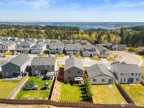 1324 Baker Heights Loop, Bremerton WA 98312