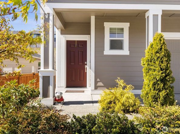 1324 Baker Heights Loop, Bremerton WA 98312
