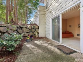 22537 SE 38th Terrace 1426, Issaquah WA 98029