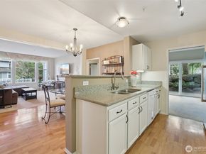 22537 SE 38th Terrace 1426, Issaquah WA 98029