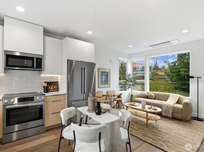 3216 47th Avenue SW, Seattle WA 98116