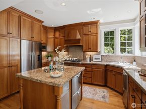 474 Glen Hollow Place SW, Bainbridge Island WA 98110