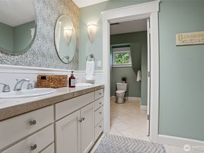 474 Glen Hollow Place SW, Bainbridge Island WA 98110