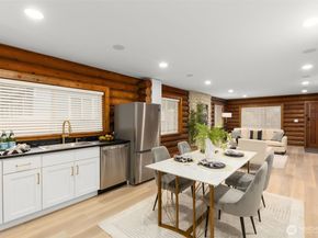 14508 6th Ave NE, Shoreline WA 98155