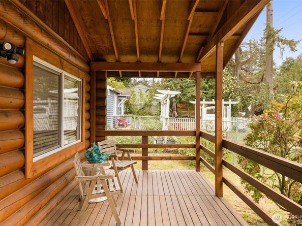 14508 6th Ave NE, Shoreline WA 98155