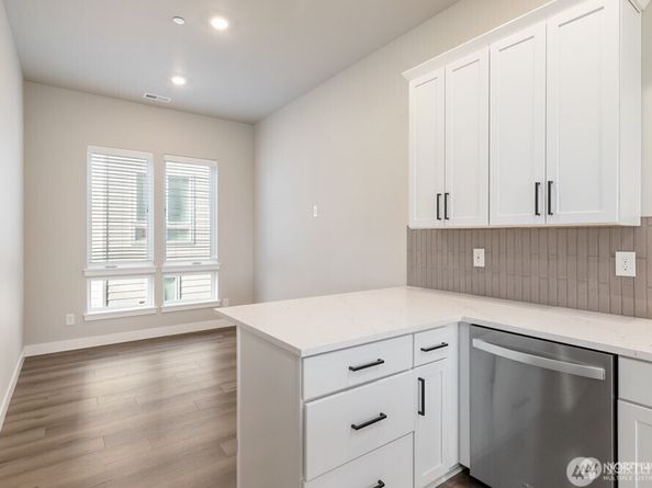 6611 S 128th Street, Seattle WA 98178