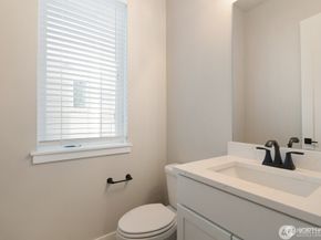 6611 S 128th Street, Seattle WA 98178
