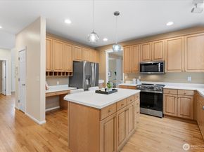 18609 173rd Way SE, Renton WA 98058