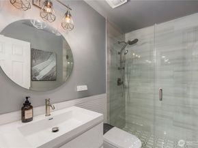 1003 Shelton Ave NE, Renton WA 98056