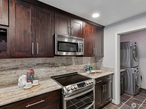 6929 NE 170th Street 8, Kenmore WA 98028