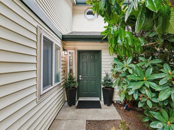 6929 NE 170th Street 8, Kenmore WA 98028
