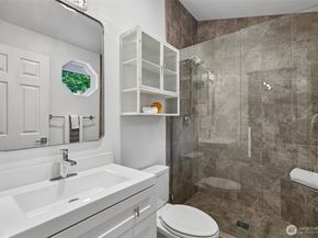 6929 NE 170th Street 8, Kenmore WA 98028