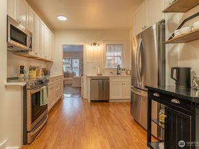 116 4th Avenue N, Edmonds WA 98020