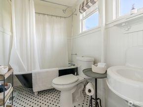 116 4th Avenue N, Edmonds WA 98020