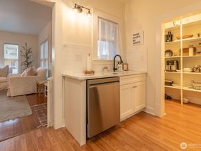 116 4th Avenue N, Edmonds WA 98020