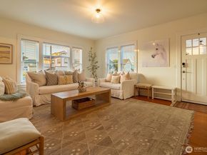 116 4th Avenue N, Edmonds WA 98020