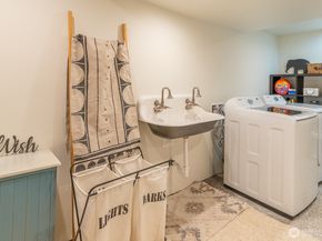 116 4th Avenue N, Edmonds WA 98020