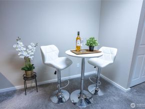12607 SE 41st Place H207, Bellevue WA 98006