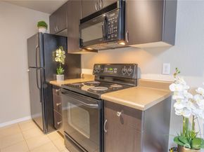 12607 SE 41st Place H207, Bellevue WA 98006