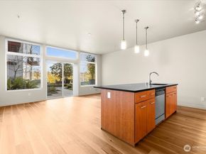 2960 Eastlake Avenue E 111, Seattle WA 98102