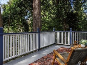 9165 45th Avenue SW 6, Seattle WA 98136