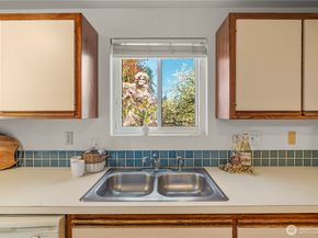 1220 NE 177th Street A, Seattle WA 98155