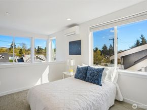 6211 12th Avenue NE, Seattle WA 98115